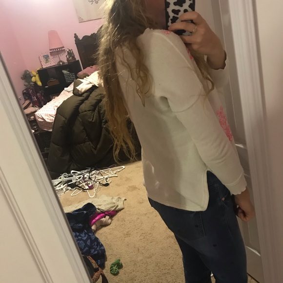 Soft Cream AE Sweater - Picture 3 of 5